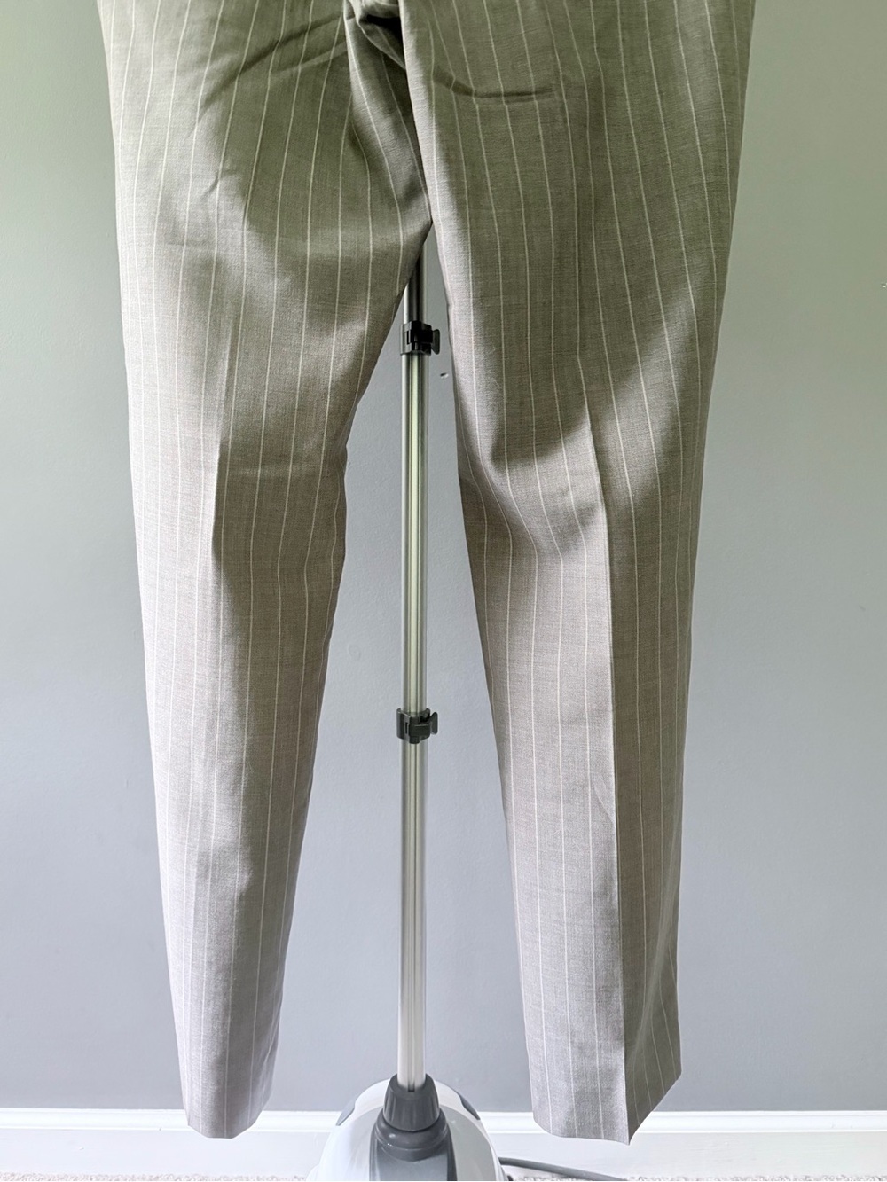 Hugo Boss Suit Set - Picture 12 of 12